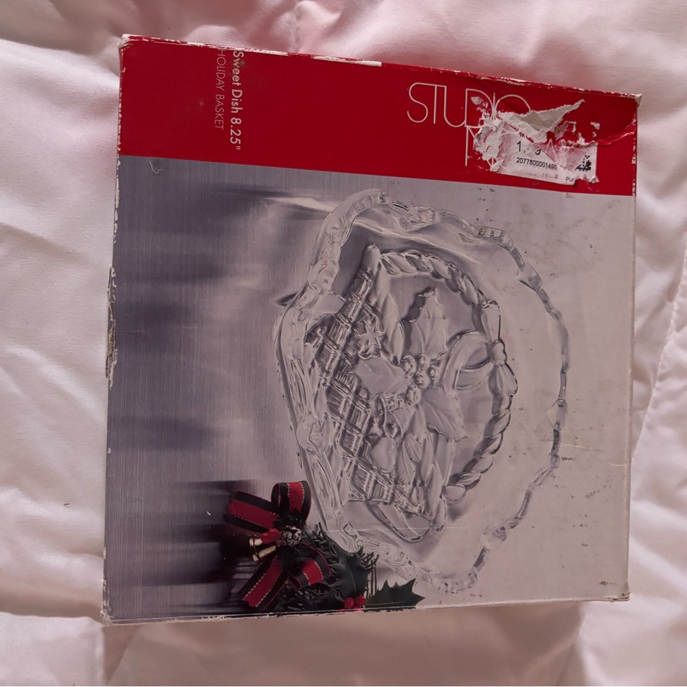 Studio Nova Festive Glass Platter Holiday basket 8.25”